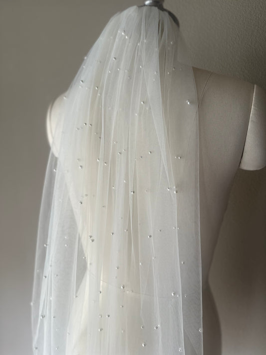 Pearl Scattered Veil